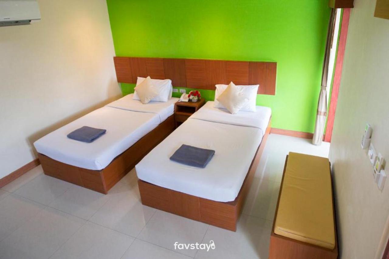 Twin Palms Suites And Residence باتايا المظهر الخارجي الصورة
