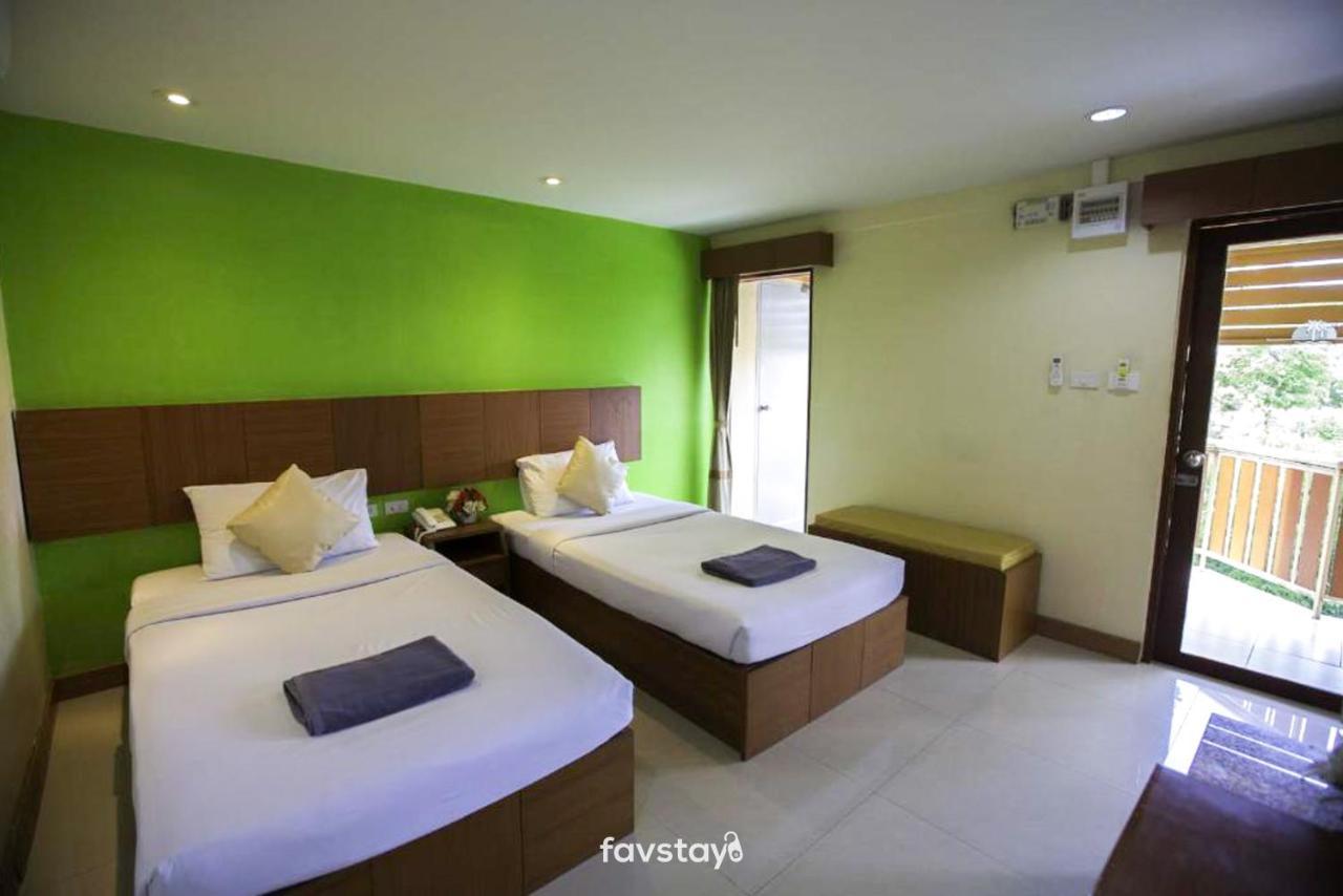 Twin Palms Suites And Residence باتايا المظهر الخارجي الصورة