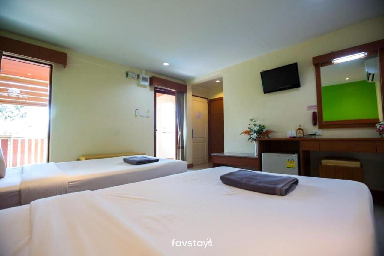 Twin Palms Suites And Residence باتايا المظهر الخارجي الصورة